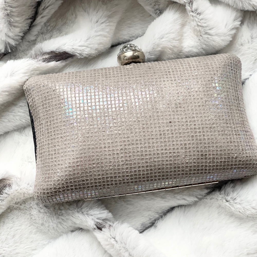 MEvening CLUTCH Rhinestone Closure with Chain - Picture 3 of 5